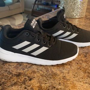 Girls black and white adidas cloud foam